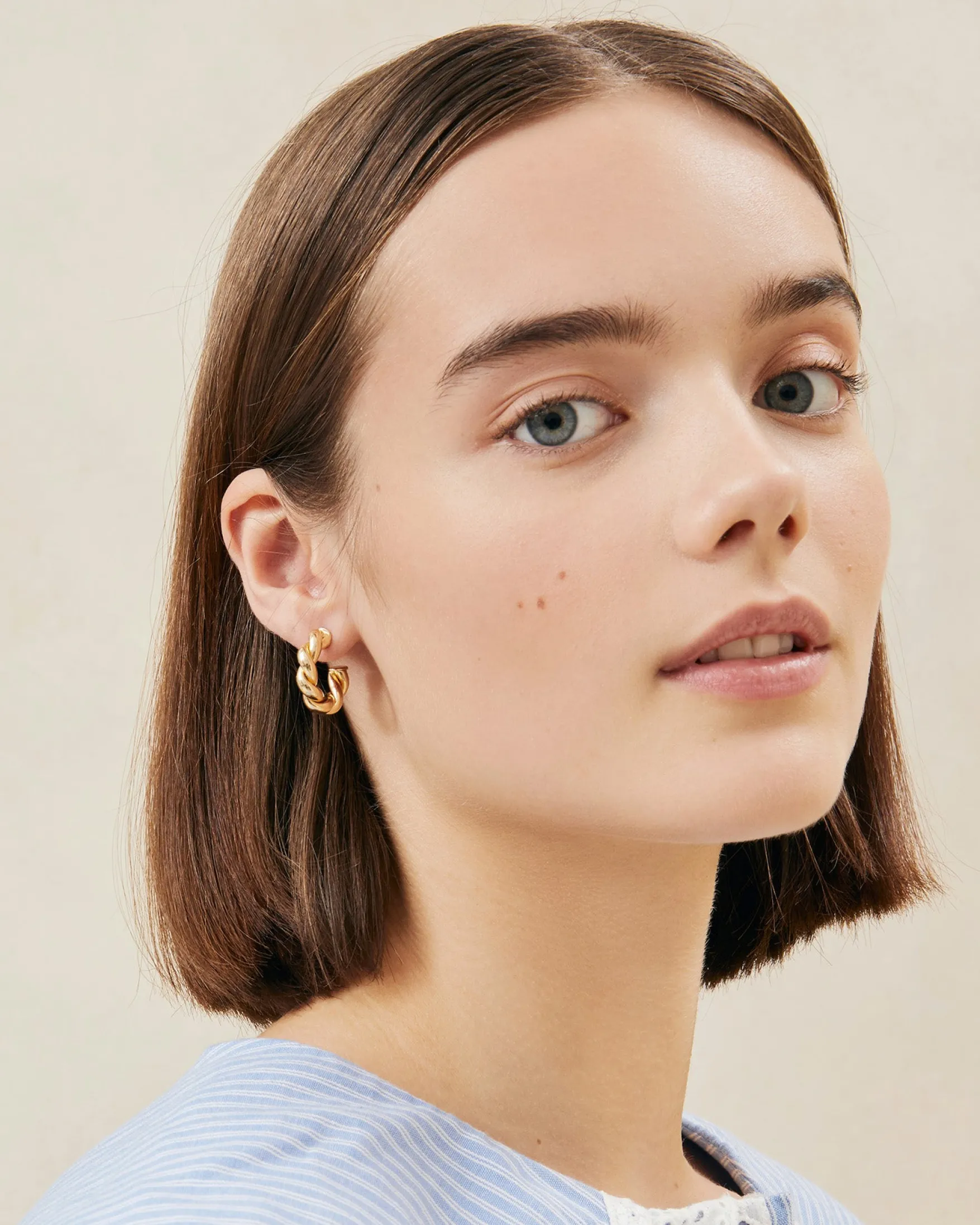 Atlas Gold Twisted Hoop Earrings Jewelry|Accessories