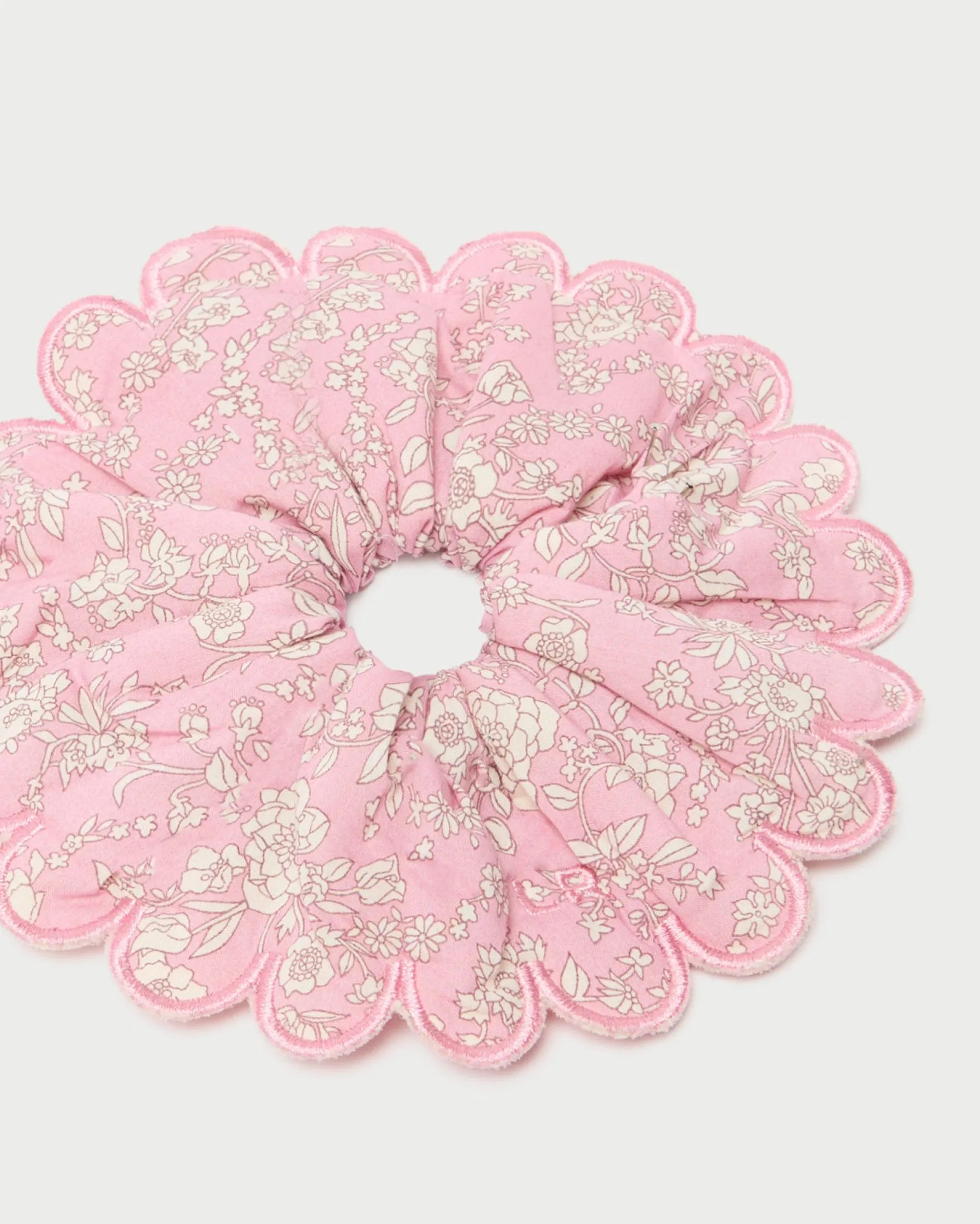 Outlet Frankie Scallop Scrunchie Accessories
