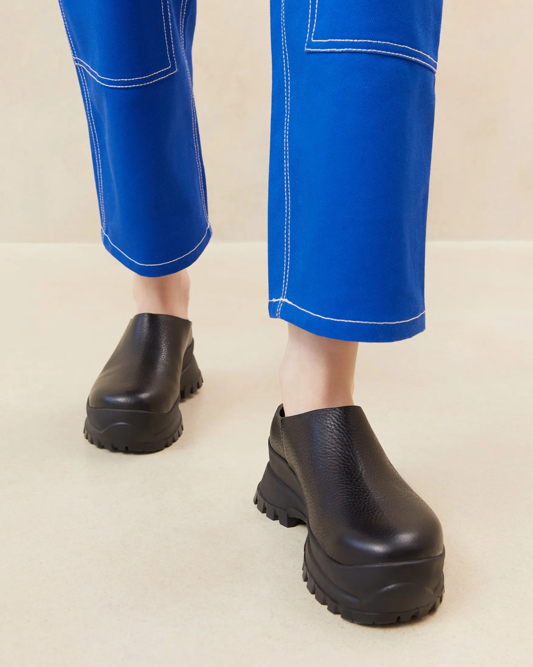 Online Gemma Black Leather Lug Mule Jessie Loves|Flats & Loafers
